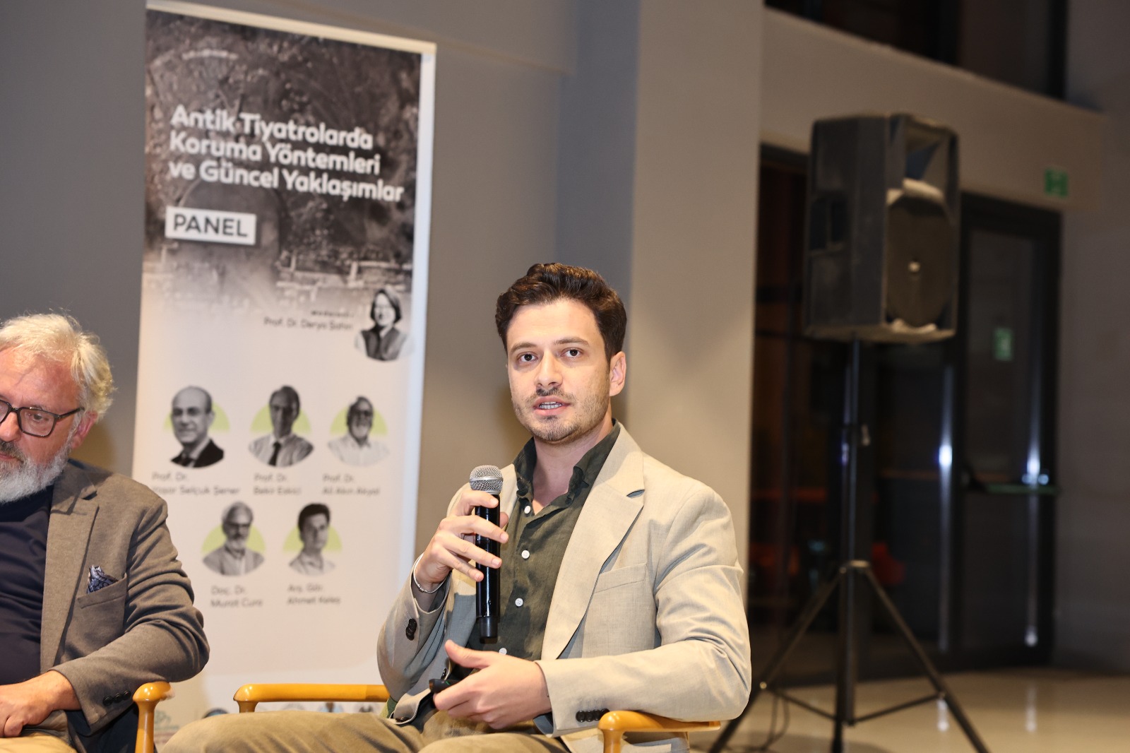 "Antik Tiyatrolarda Koruma Yöntemleri ve Güncel Yaklaşımlar” panelinde Gölyazı tiyatrosu ele alındı.